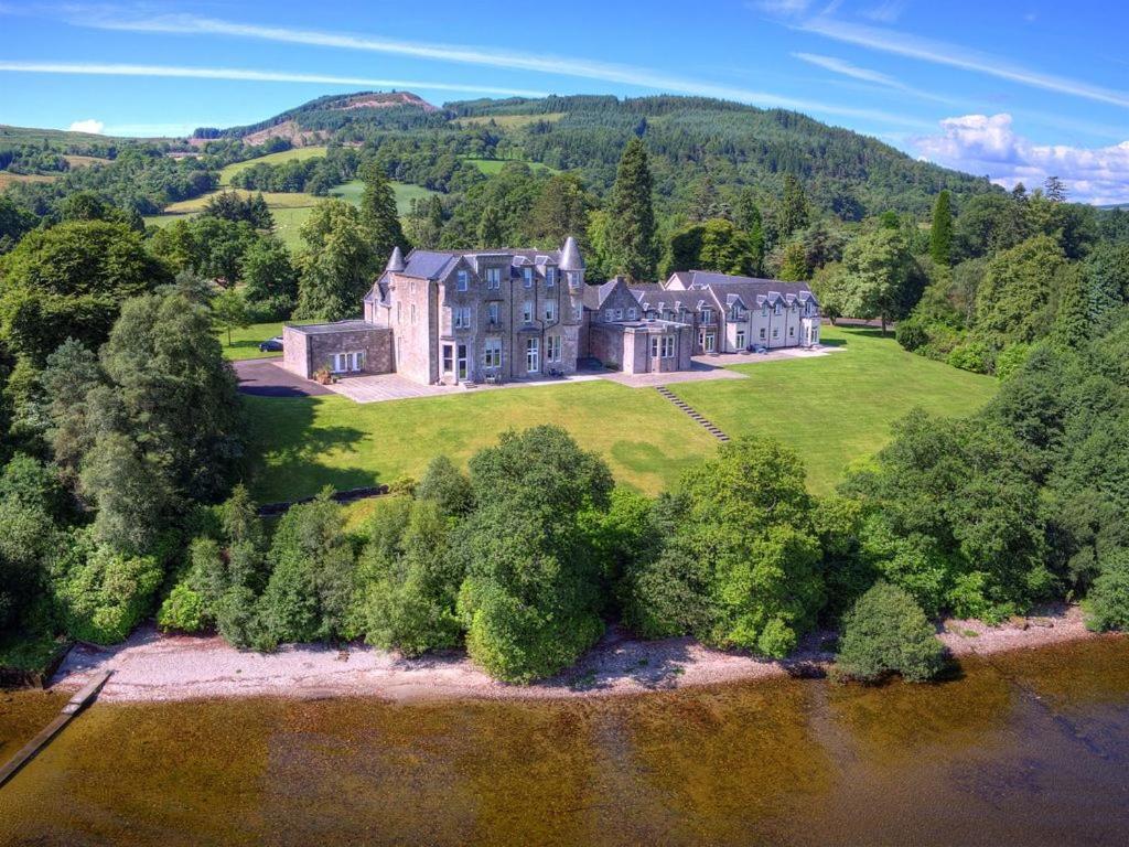 Апартаменти Benoch Lomond Castle Александрія Екстер'єр фото